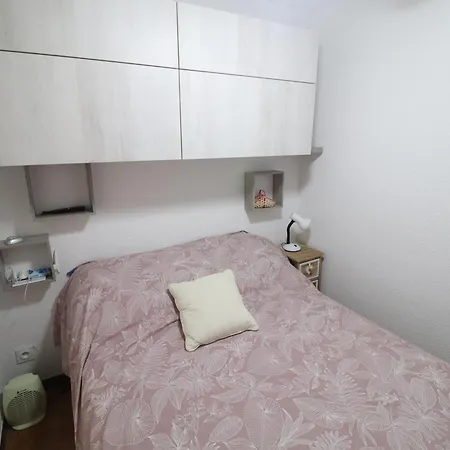 Superbe T2 Climatisé Avec Parking Privé, Proche à - Fr-1-472-207 *